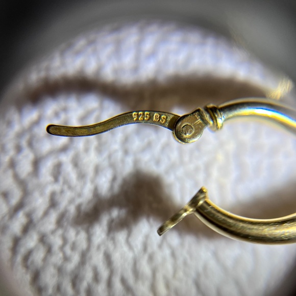 E016 | Infinity Dangle Earrings - Picture 2 of 3